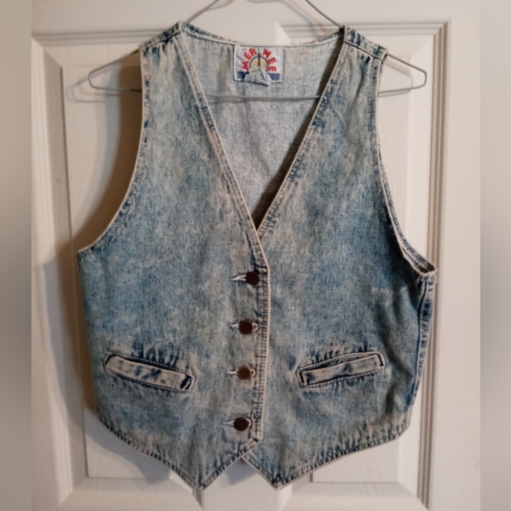 Vintage 1980s Denim Vest by Mer Wee International Size Small. Cotton. Acidwashed